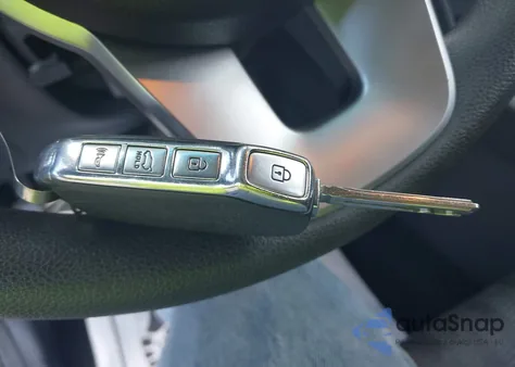 2022 Kia Sportage Lx z USA, uszkodzony, nr VIN KNDPMCAC4N7008811